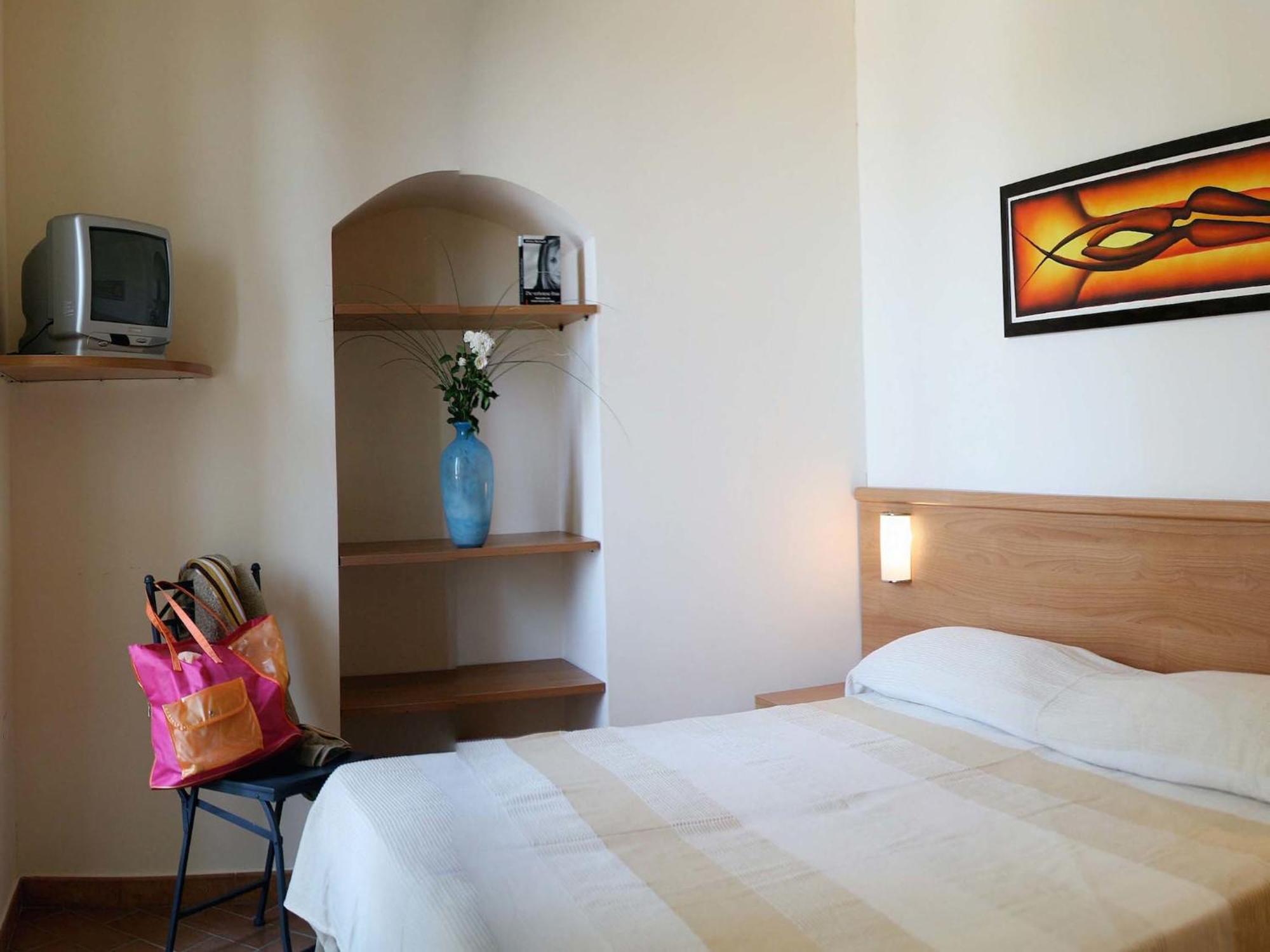 Nice Flat In Arcevia With Swimming Pool Экстерьер фото