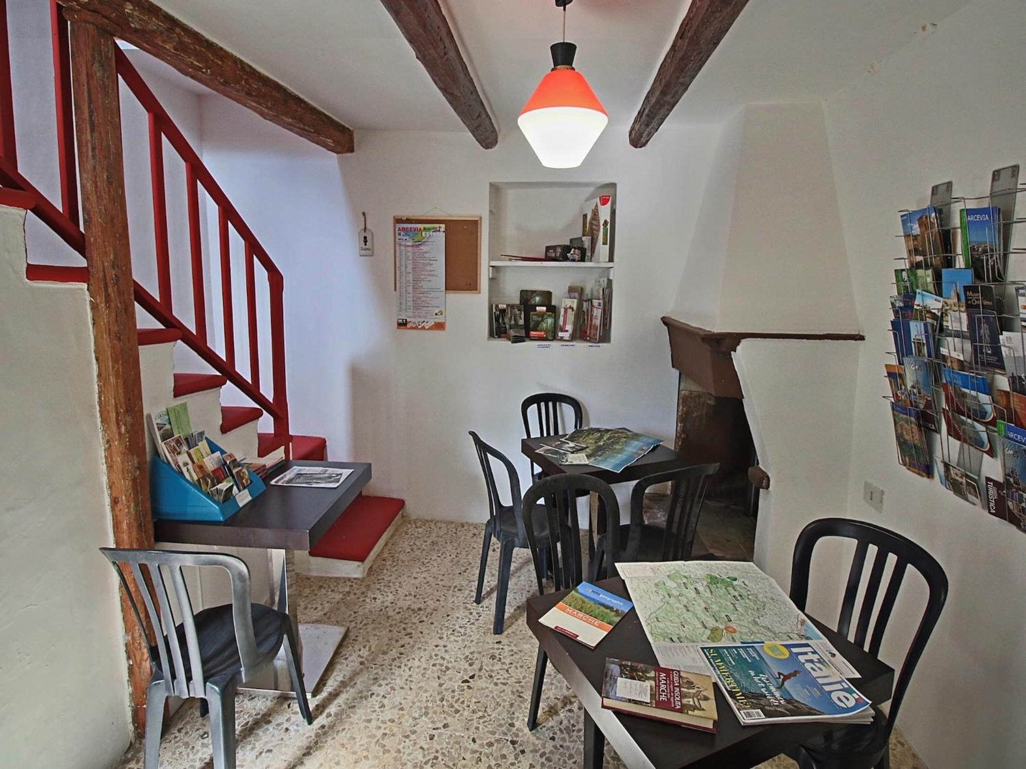 Nice Flat In Arcevia With Swimming Pool Экстерьер фото
