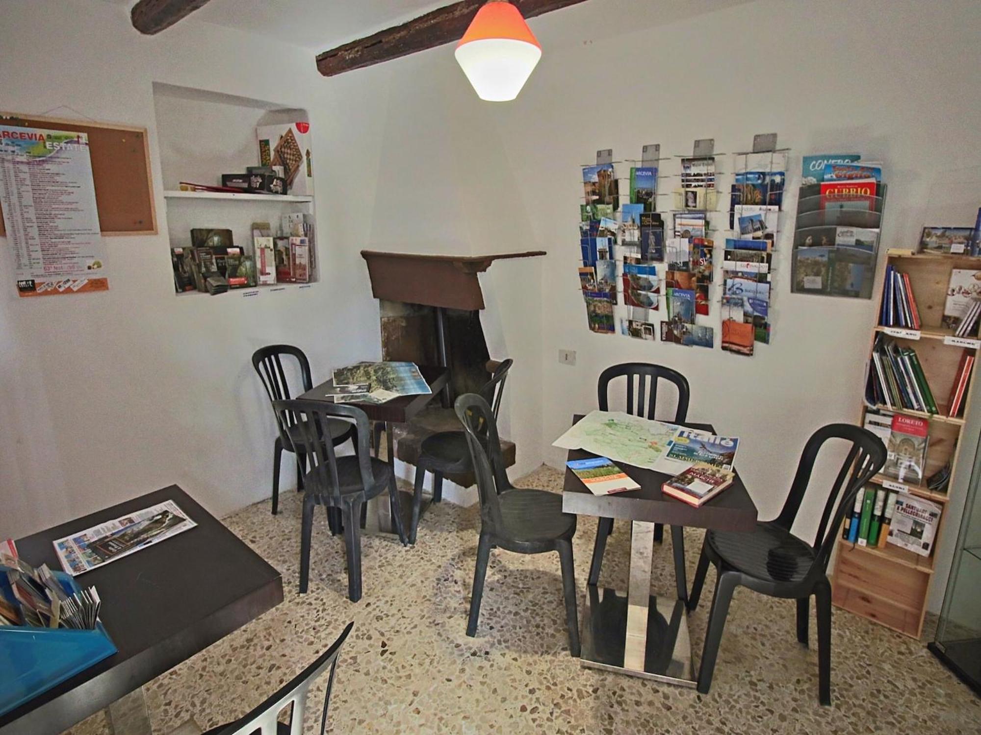 Nice Flat In Arcevia With Swimming Pool Экстерьер фото