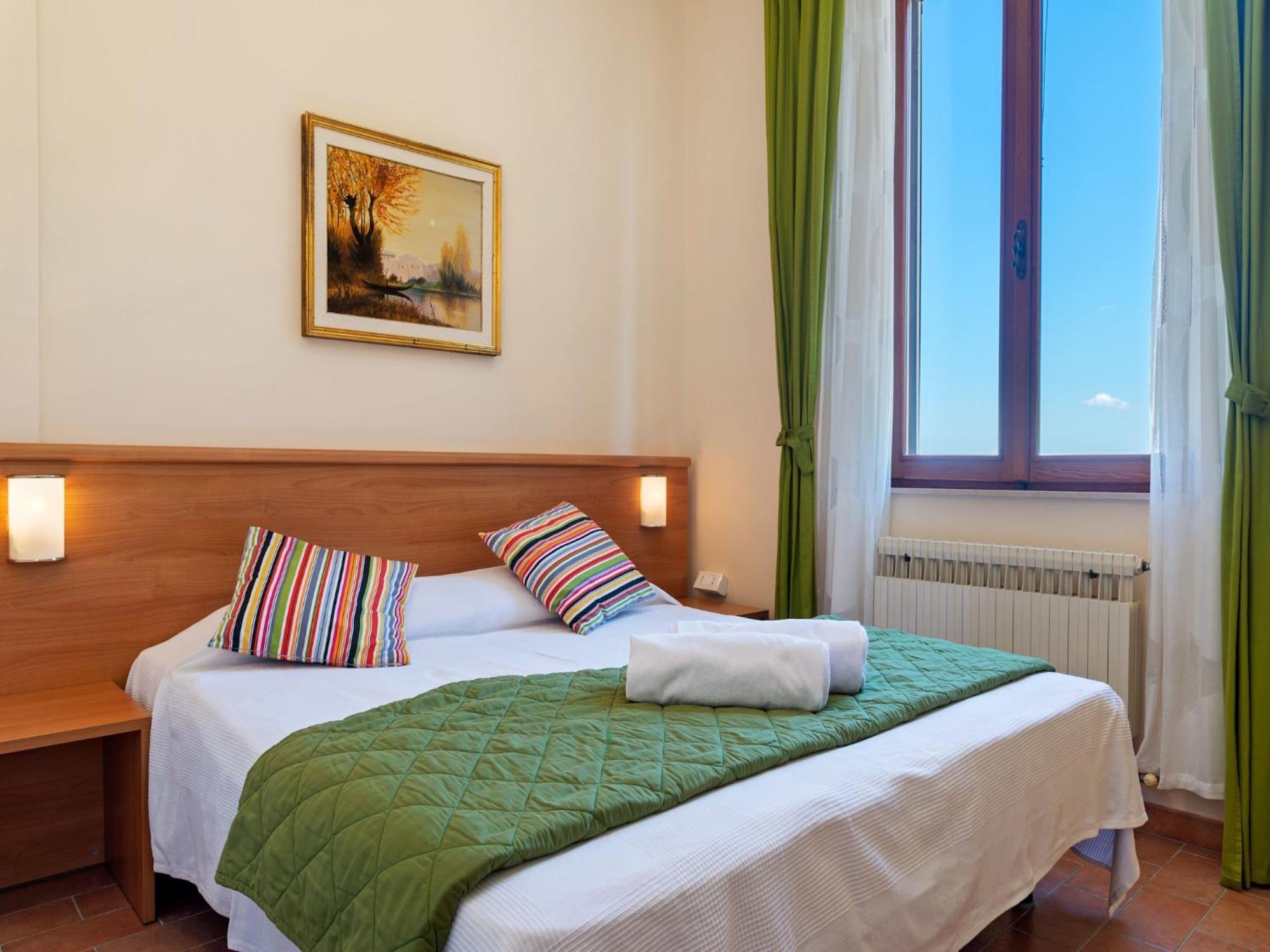Nice Flat In Arcevia With Swimming Pool Экстерьер фото